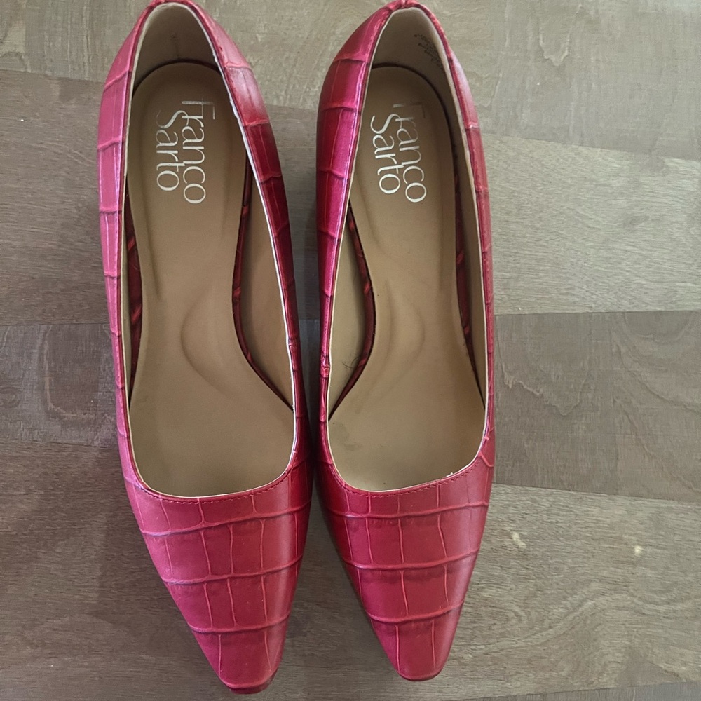 Red Franco Sarto block heel shoes